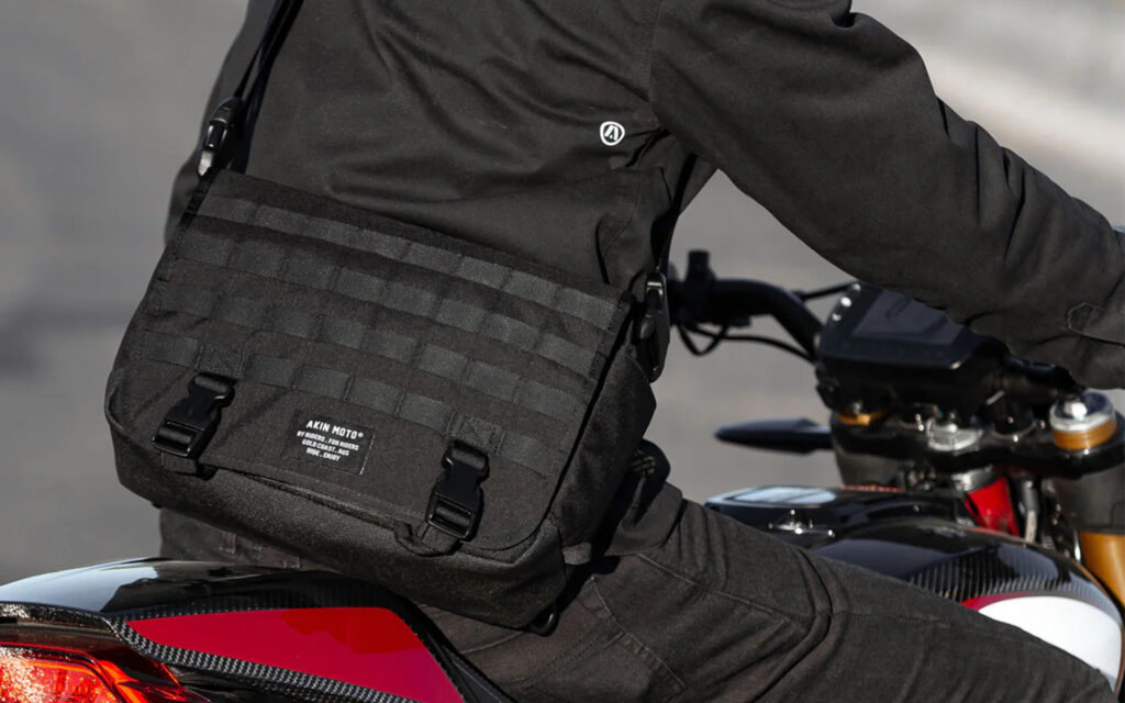Akin Moto Wingman Messenger Motorcycle Bag