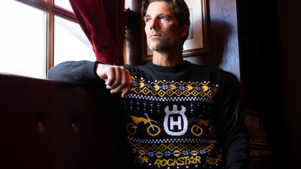 HQV Winter Collection-Website sweater